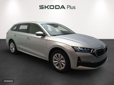 Gris / plateado Usado 2025 Skoda Octavia Selection Familiar | 32.490 € (Un poco caro)