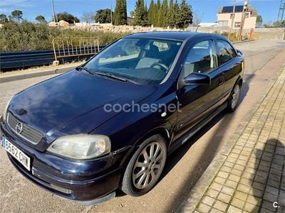 Usado Opel Astra Edition 100 CV (73 kW) 2003 Azul Berlina