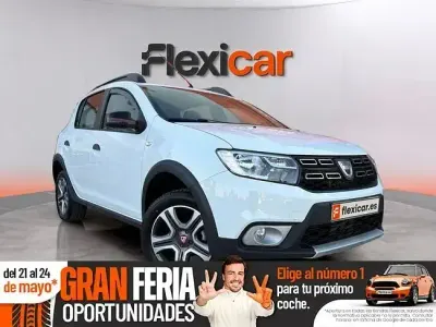Usado Dacia Sandero Comfort 90 CV (66 kW) 2019 Blanco