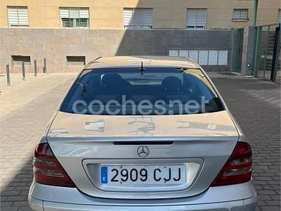 Mercedes C200