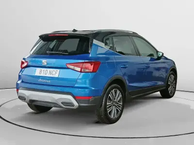 Usado Seat Arona Xperience 115 CV (84 kW) 2025 Azul SUV