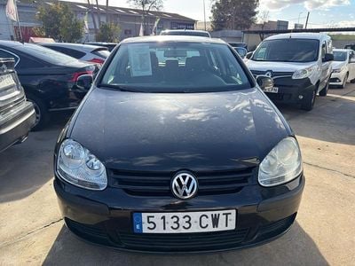 Usado VW Golf IV 105 CV (77 kW) 2004 Negro Utilitario