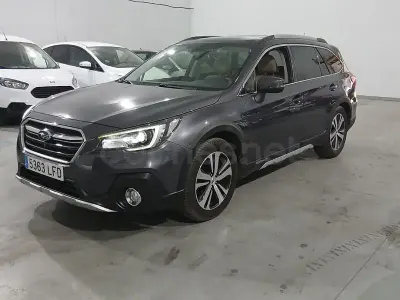 Usado Subaru Outback 175 CV (128 kW) 2020 Gris / plata Familiar
