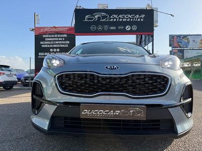 Usado Kia Sportage 115 CV (84 kW) 2020 Gris / plata SUV