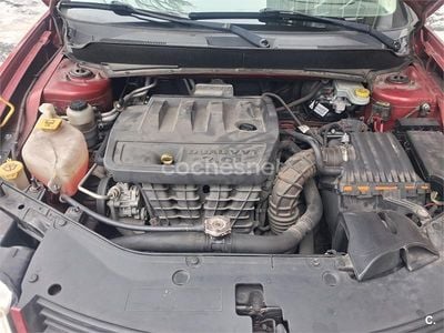 Usado Dodge Avenger SE 156 CV (114 kW) 2008 Rojo Berlina