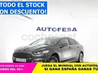 Usado Ford Mondeo Vignale 190 CV (139 kW) 2018 Gris / plata Berlina