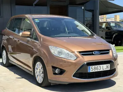 Usado Ford Grand C-Max S 125 CV (91 kW) 2014 Beige Monovolumen