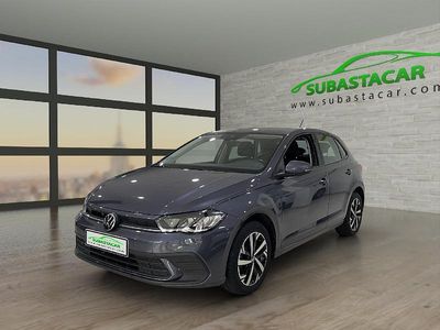 Usado VW Polo Life 95 CV (69 kW) 2021 Gris Utilitario