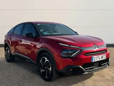 Usado Citroën C4 Feel 131 CV (96 kW) 2023 Rojo SUV