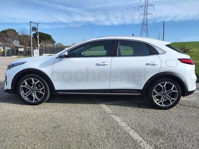 Usado Kia Ceed 120 CV (88 kW) 2022 Blanco Utilitario