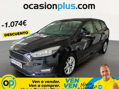 Usado Ford Focus Trend+ 125 CV (91 kW) 2017 Negro Familiar