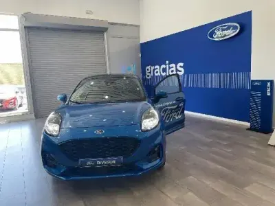 Usado Ford Y 125 CV (91 kW) 2023 Azul