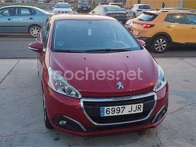 Rojo Usado 2015 Peugeot 208 Active Utilitario | 7000 € (Precio justo)