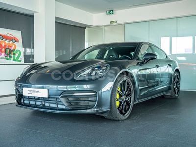 Porsche Panamera 4