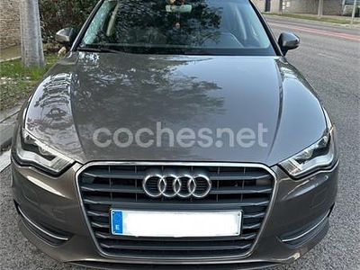 Usado Audi A3 110 CV (80 kW) 2015 Gris / plata Berlina