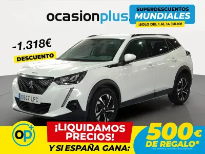 Usado Peugeot 2008 Allure 130 CV (95 kW) 2021 Blanco SUV