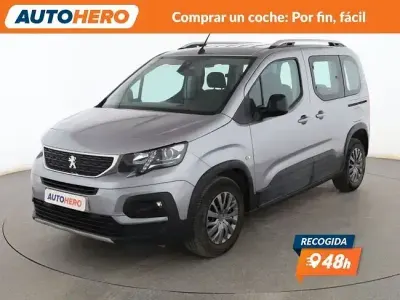 Usado Peugeot Rifter Allure 110 CV (80 kW) 2022 Gris Monovolumen