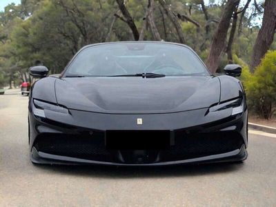 Negro Usado 2023 Ferrari SF90 Descapotable | 549.800 €