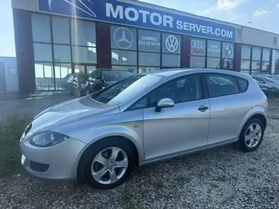 Usado Seat Leon Reference 105 CV (77 kW) 2008 Gris Utilitario