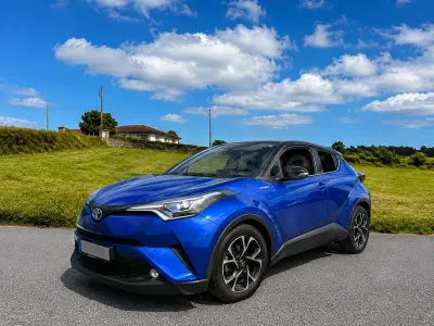 Usado Toyota C-HR Advance 122 CV (89 kW) 2018 Azul SUV