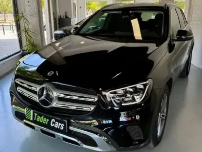 Usado Mercedes GLC200 163 CV (119 kW) 2021 Negro SUV