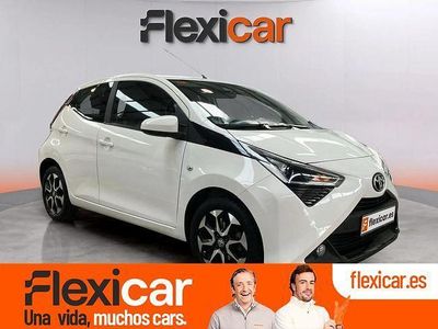 Blanco Usado 2019 Toyota Aygo X-play Utilitario | 14.990 € (Caro)