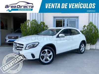 Usado Mercedes GLA220 Urban 177 CV (130 kW) 2017 Blanco SUV