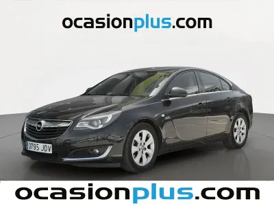 Usado Opel Insignia Selective 140 CV (102 kW) 2015 Negro Berlina