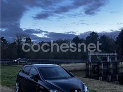 Usado Seat Leon CUPRA 265 CV (194 kW) 2011 Negro Berlina