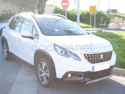Usado Peugeot 2008 Allure 120 CV (88 kW) 2018 Blanco SUV