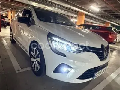 Używany Renault Clio V Equilibre 100 KM (73 kW) 2022 Biały Sedan/Limuzyna