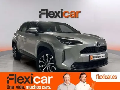 Usado Toyota Yaris Cross Active 116 CV (85 kW) 2022 Gris SUV