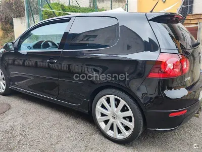Usado VW Golf V R 250 CV (183 kW) 2007 Negro Berlina