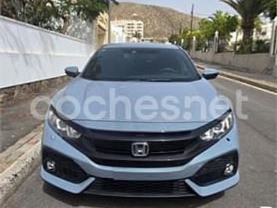 Usado Honda Civic Elegance 129 CV (94 kW) 2019 Gris / plata Berlina