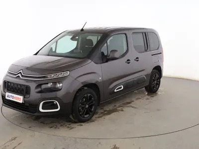 Usado Citroën Berlingo Shine 102 CV (75 kW) 2020 Gris / plata Monovolumen