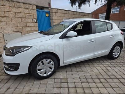Usado Renault Mégane Intens 100 CV (73 kW) 2015 Blanco Berlina