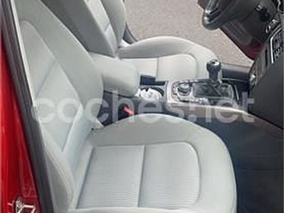 Usado Audi A4 150 CV (110 kW) 2014 Granate Familiar