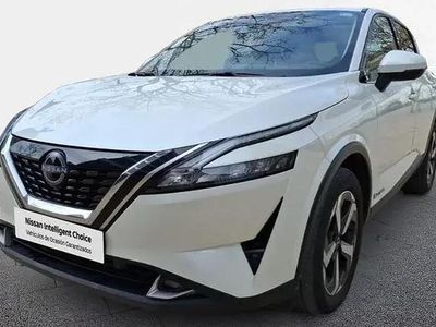 Usado Nissan Qashqai N-Connecta 190 CV (139 kW) 2023 Lunar white con techo midnight SUV