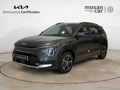 Usado Kia Niro 139 HP (102 kW) 2025 Cinzento SUV