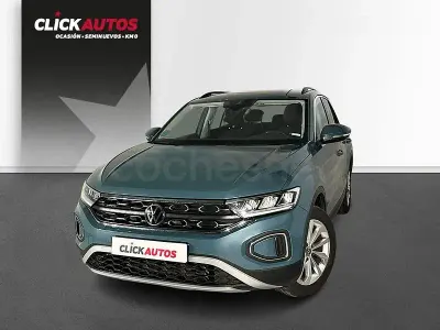 Usado VW T-Roc Life 110 CV (80 kW) 2023 Azul SUV