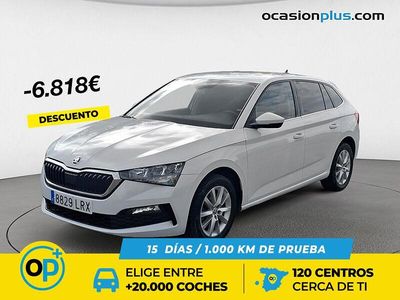 Usado Skoda Scala Ambition 110 CV (80 kW) 2021 Blanco Utilitario