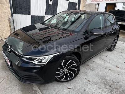 Negro Usado 2021 VW Golf VIII Life Berlina | 21.850 € (Buen precio)