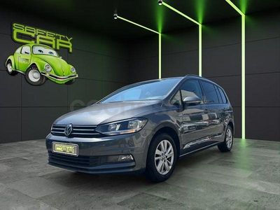 Usado VW Touran Advance 150 CV (110 kW) 2021 Gris / plata Monovolumen