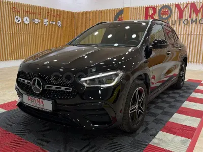 Usado Mercedes GLA250 218 CV (160 kW) 2023 Negro SUV