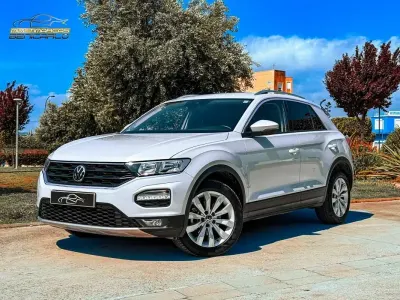 Usado VW T-Roc Advance 116 CV (85 kW) 2021 Plateado SUV