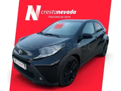 Usado Toyota Aygo X Play 72 CV (52 kW) 2023 Negro SUV