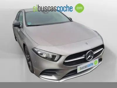Käytetty Mercedes A180 136 HP (100 kW) 2021 Harmaa