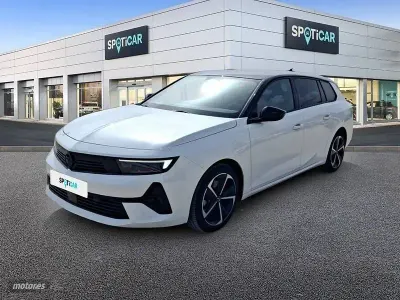 Usado Opel Astra 130 CV (95 kW) 2025 Blanco Familiar