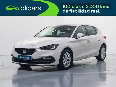 Usado Seat Leon Style 110 CV (80 kW) 2024 Blanco Berlina
