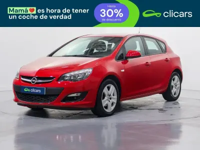 Usado Opel Astra Excellence 110 HP (80 kW) 2015 Vermelho Sedan
